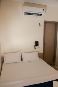 City Hotel