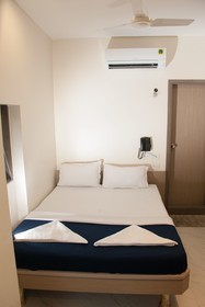 City Hotel