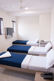 City Hotel
