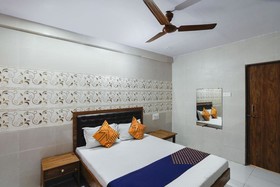 Dipesh Lodge by OYO Rooms