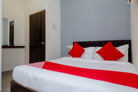 Everest Inn by OYO Rooms