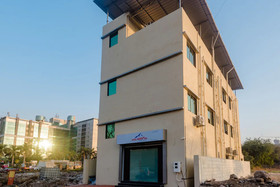 Everest Inn by OYO Rooms