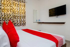 Everest Inn by OYO Rooms