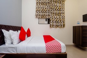 Everest Inn by OYO Rooms