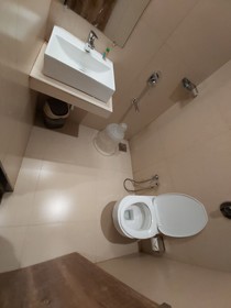 FabHotel Byaris International