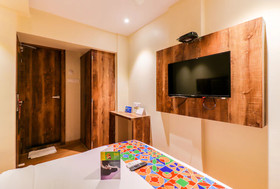 FabHotel Byaris International