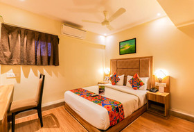 FabHotel Byaris International