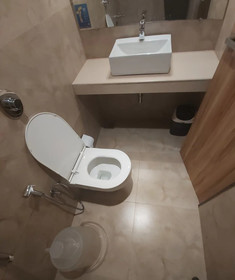 FabHotel Byaris International