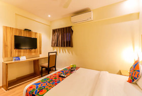 FabHotel Byaris International