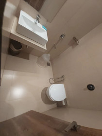 FabHotel Byaris International