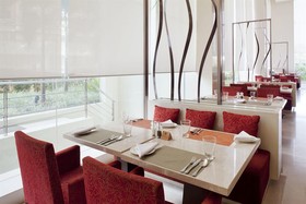 Holiday Inn Mumbai International Airport