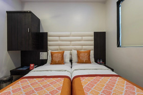 Hotel Adnoc Inn