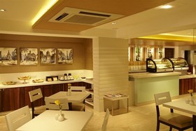 Hotel Bawa Continental