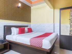 Hotel Classic Residency by OYO Rooms