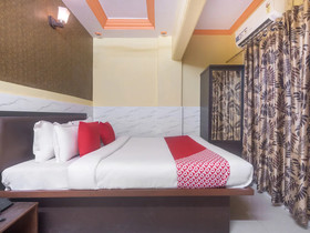 Hotel Classic Residency by OYO Rooms