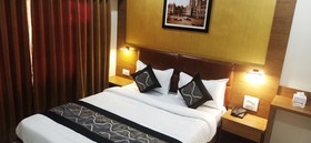 Hotel Crystal Luxury Inn