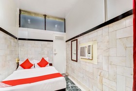 Hotel Dreamland by OYO