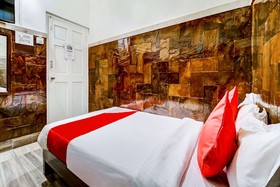Hotel Dreamland by OYO