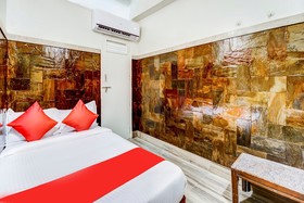 Hotel Dreamland by OYO