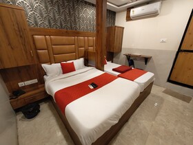 Hotel Dream Palace Residency