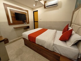 Hotel Dream Palace Residency