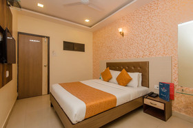 Hotel Golden Nest by OYO Rooms