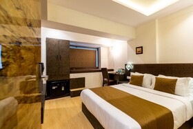 Hotel Larmont Luxury