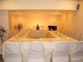 Hotel Leafio Marol
