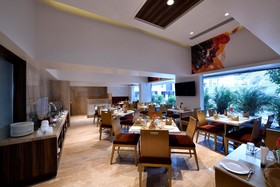 Hotel Leafio Marol
