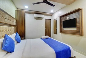 Hotel New Blue Sapphire Residency