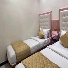 Hotel Airport Crown