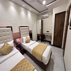 Hotel Airport Crown