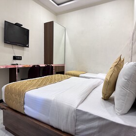 Hotel Airport Crown