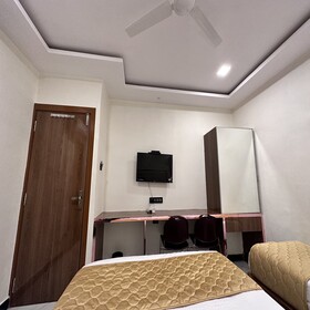 Hotel Airport Crown