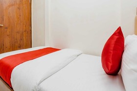 Hotel Purple Orchid