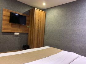 Hotel Riva International