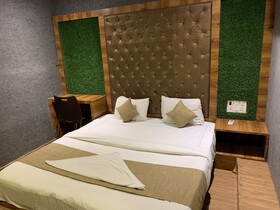 Hotel Riva International