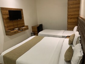 Hotel Riva International
