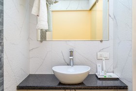 Hotel Seven Hills