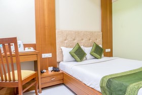FabHotel Seven Hills  Nr Mumbai International Airport