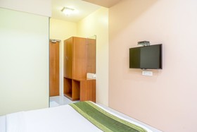 FabHotel Seven Hills  Nr Mumbai International Airport