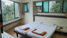 Hotel Shanti Palace