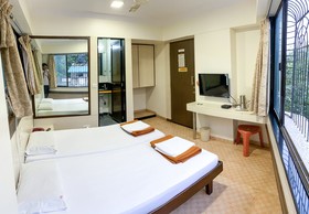 Hotel Shanti Palace