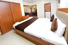 Lucky Hotel Goregaon