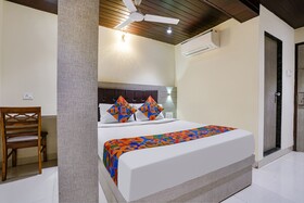 New Prince Palace by FabHotel