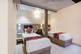 New Prince Palace by FabHotel