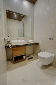 Niranta Airport Transit Hotel And Lounge