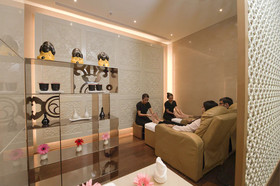 Niranta Airport Transit Hotel And Lounge