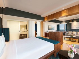 Novotel Mumbai Juhu Beach