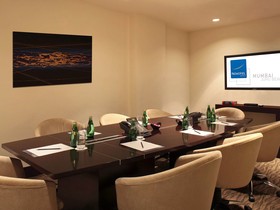 Novotel Mumbai Juhu Beach